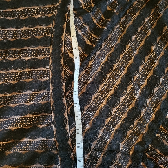 Black Lace Dress Tan Unerlay - Picture 5 of 10